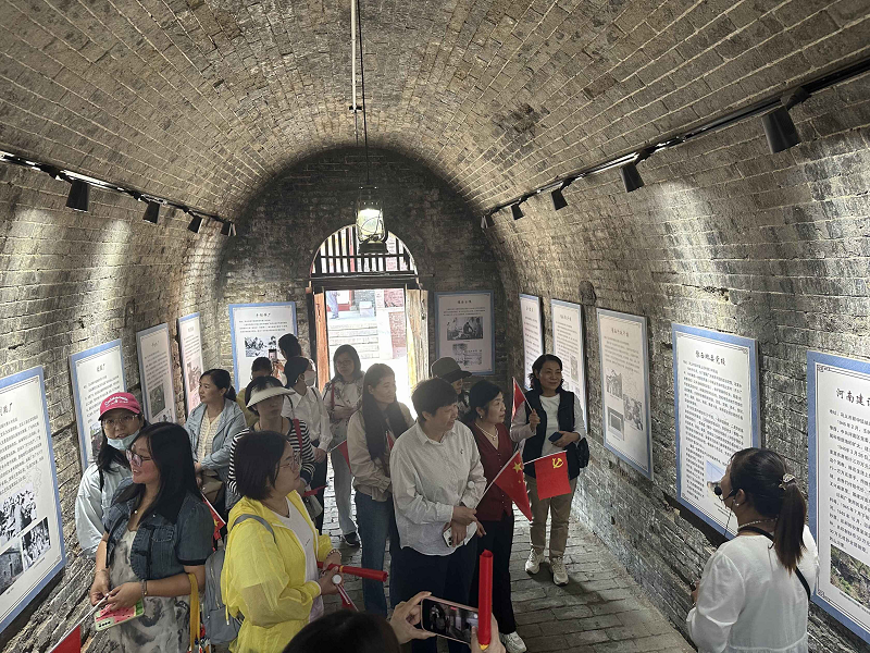 1727169739253.png 圖片2.png