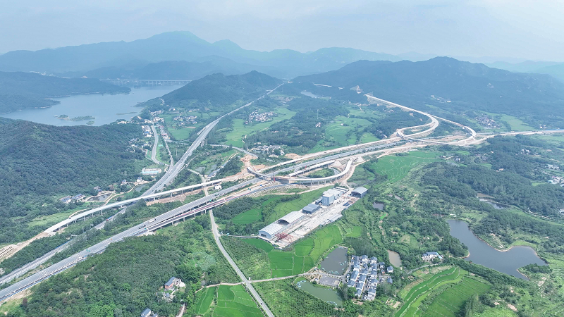 1735630483501.png 圖1 大別山高速明雞段何家沖互通.png